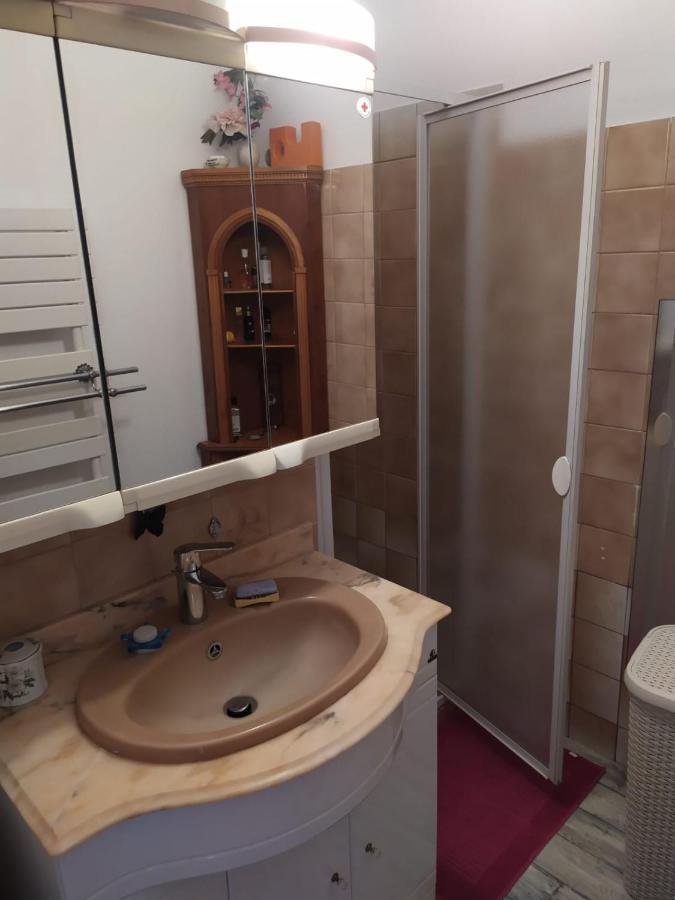 Maison 4 Chambres Avec Jardin Saint-Jean-dʼAngély Eksteriør billede
